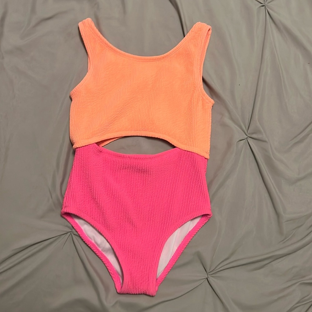 Bathing Suit - One-Piece Swimsuit GIRLS 6